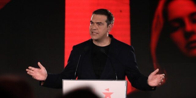 Τσίπρας: Συντρίβει τα όνειρα των νέων η Δεξιά του Μητσοτάκη