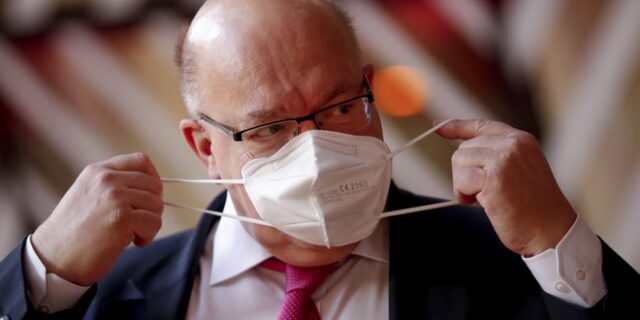 Γερμανία: Το CDU ψάχνει “restart” – Παραιτήθηκαν Αλτμάιερ και Καρενμπάουερ από βουλευτές