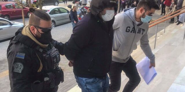 Θεσσαλονίκη: Από την επίθεση με ακροδεξιούς στο “δεν ανήκω πουθενά” – Τα γυρίζει ο 30χρονος που θα δικαστεί στο Αυτόφωρο