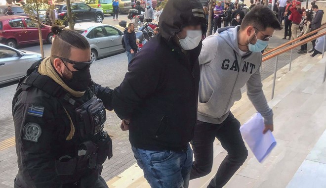 Θεσσαλονίκη: Από την επίθεση με ακροδεξιούς στο “δεν ανήκω πουθενά” – Τα γυρίζει ο 30χρονος που θα δικαστεί στο Αυτόφωρο