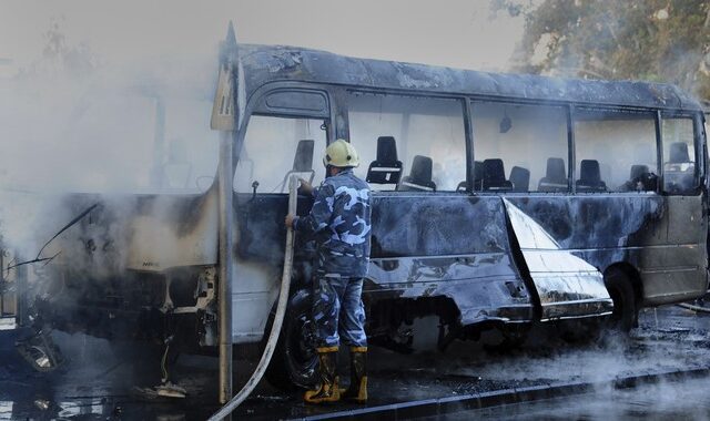 Συρία: Τουλάχιστον 14 νεκροί από έκρηξη σε στρατιωτικό λεωφορείο