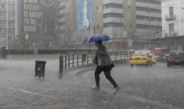 Έκτακτο δελτίο καιρού: Έρχονται βροχές, καταιγίδες και ισχυροί άνεμοι – Πού θα χτυπήσει η κακοκαιρία