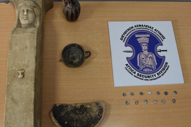 Ηλεία: Δύο συλλήψεις για αρχαιοκαπηλία – Είχαν από μαρμάρινη Ερμαϊκή στήλη μέχρι ασημένια νομίσματα