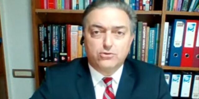 Βασιλακόπουλος μετά την επίθεση σε ταβένα: “Σκέφτομαι να ζητήσω αστυνομική προστασία”
