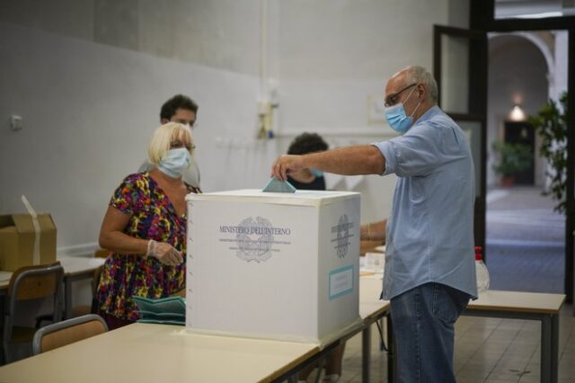 Ιταλία: Άνοιξαν οι κάλπες για τις δημοτικές εκλογές