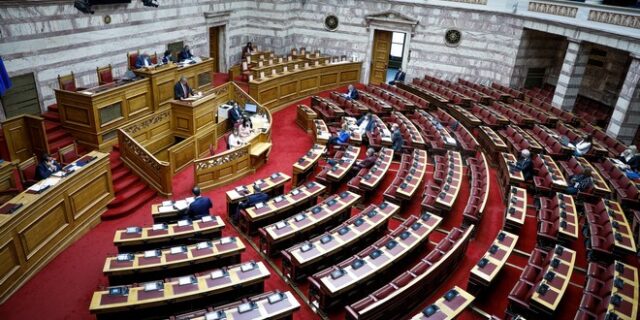 Εξεταστική για Λίστα Πέτσα: Δυσκολεύεται να το διαχειριστεί η Νέα Δημοκρατία