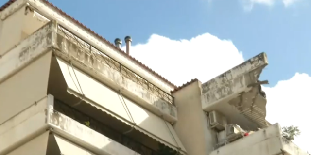 Χαλάνδρι: Έπεσε μπαλκόνι πολυκατοικίας