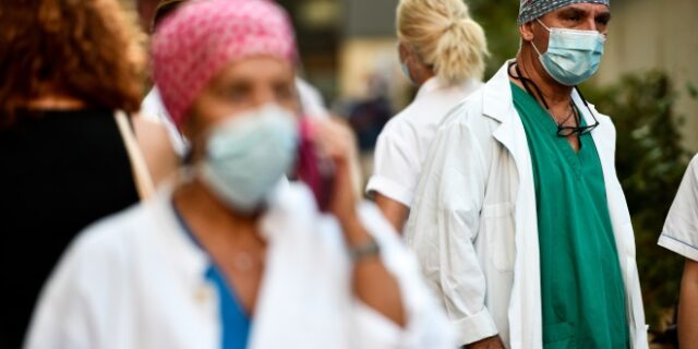Οικονόμου: Τη Δευτέρα η επίταξη των ιδιωτών γιατρών