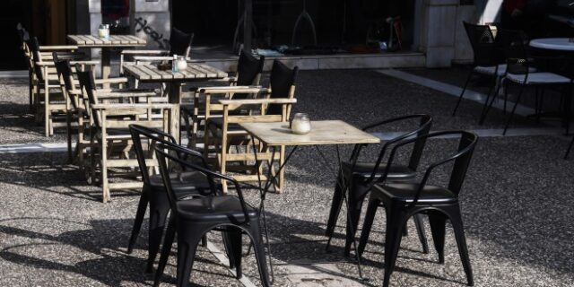 Θεσσαλονίκη: Ουρές για έναν… καφέ take away λόγω της απεργίας στην εστίαση