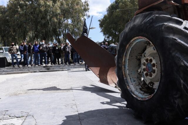Στην Αθήνα οι αγρότες της Κρήτης για διαμαρτυρία έξω από το υπουργείο