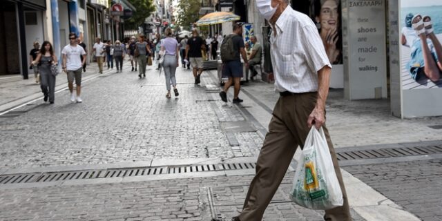 ΚΕΠΕ: Τρεις παράγοντες κρίνουν την πορεία της οικονομίας το 2023 – Καμπανάκι για πληθωρισμό επιτόκια
