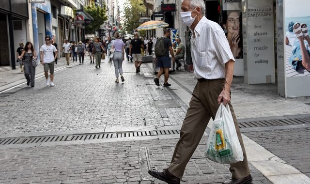 ΚΕΠΕ: Τρεις παράγοντες κρίνουν την πορεία της οικονομίας το 2023 – Καμπανάκι για πληθωρισμό επιτόκια