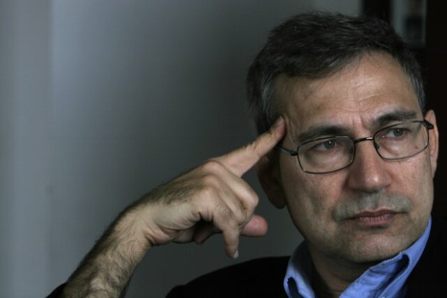 Ορχάν Παμούκ: Αντιμέτωπος με νέα δίωξη για προσβολή του Κεμάλ Ατατούρκ και της τουρκικής σημαίας