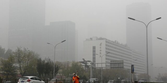 Συναγερμός στο Πεκίνο για τα επίπεδα της ρύπανσης – Κλείνουν παιδικές χαρές