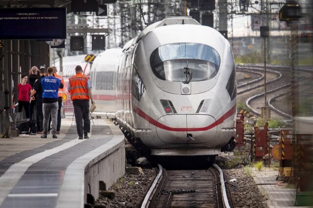 Γερμανία: Επίθεση με μαχαίρι μέσα σε τρένο – Τρεις τραυματίες
