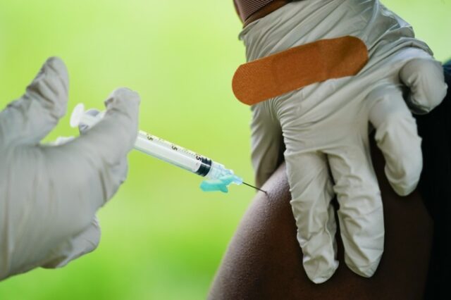 Εμβόλιο κορονοϊού: Θετικά ανταποκρίνονται οι περισσότεροι ασθενείς με HIV