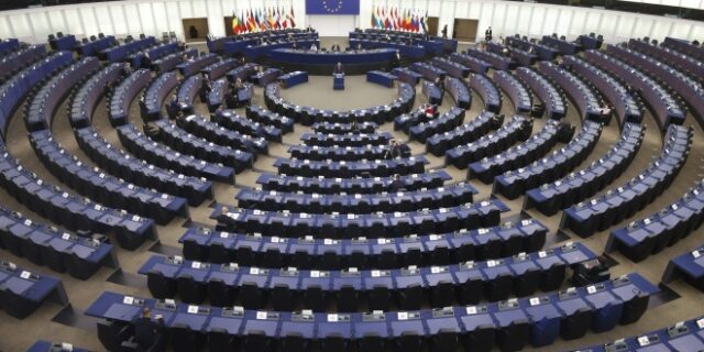Αίθουσα “Ανδρέα Παπανδρέου” στο Ευρωκοινοβούλιο μετά από πρωτοβουλία του Νίκου Ανδρουλάκη