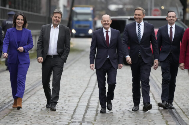 Γερμανία: Το SPD ενέκρινε την Προγραμματική Συμφωνία για συγκυβέρνηση με Πράσινους και FDP