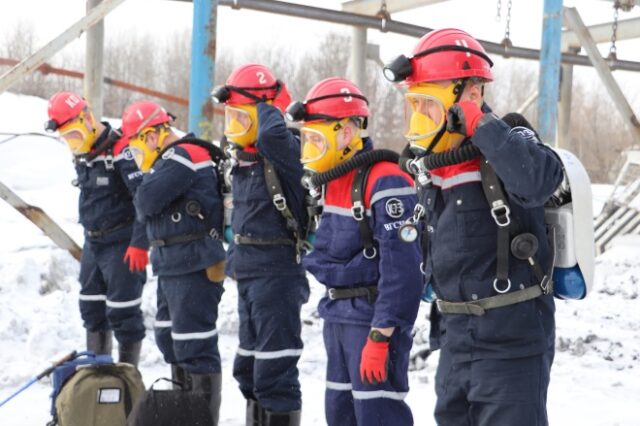 Ρωσία: 11 νεκροί και δεκάδες εγκλωβισμένοι σε ανθρακωρυχείο – Κίνδυνος έκρηξης