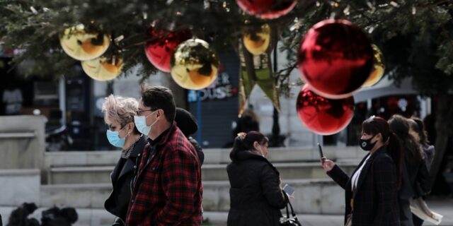 Παυλάκης: 100 θάνατοι τη μέρα αν δεν πάρουμε μέτρα – Ρεβεγιόν για εμβολιασμένους και με rapid test