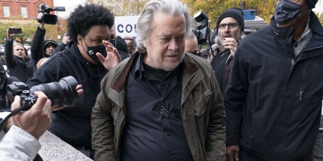 ΗΠΑ: Παραδόθηκε στο FBI ο Στιβ Μπάνον