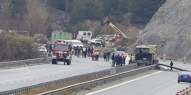 Τραγωδία στη Βουλγαρία: “Σπάσαμε τα τζάμια για να σωθούμε” περιγράφει επιζών