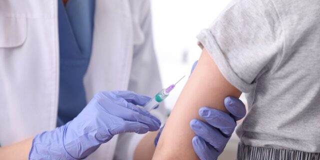 ΗΠΑ: “Ναι” στη χορήγηση του εμβολίου Pfizer στα παιδιά 5 έως 11 ετών
