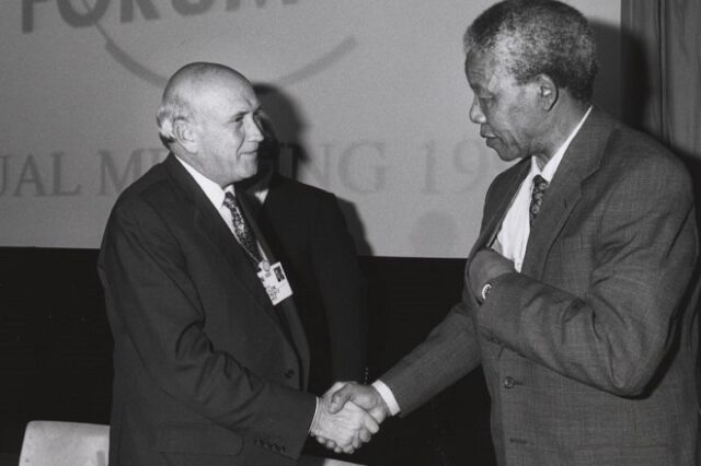 Νότια Αφρική: Πέθανε ο Φρεντερίκ Ντε Κλερκ – Είχε απελευθερώσει τον Νέλσον Μαντέλα