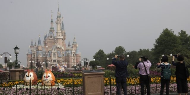 Σαγκάη: Έκλεισε η Disneyland μετά τον εντοπισμό κρούσματος κορονοϊού