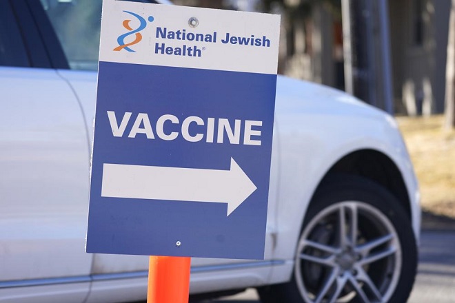 ΗΠΑ: To “εμβόλιο” λέξη της χρονιάς για το λεξικό Merriam-Webster