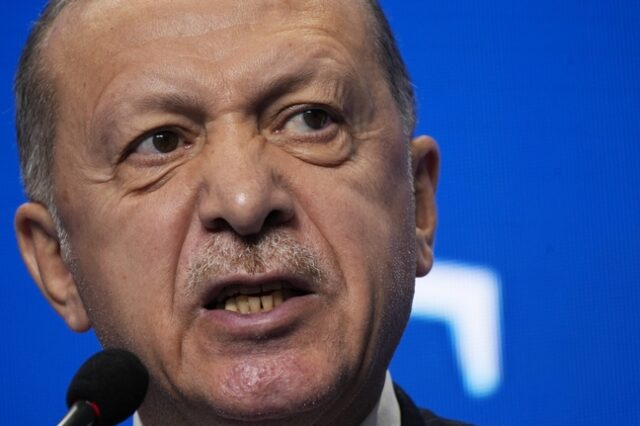 Τουρκία: Νέα βουτιά για την τουρκική λίρα μετά τις δηλώσεις Ερντογάν