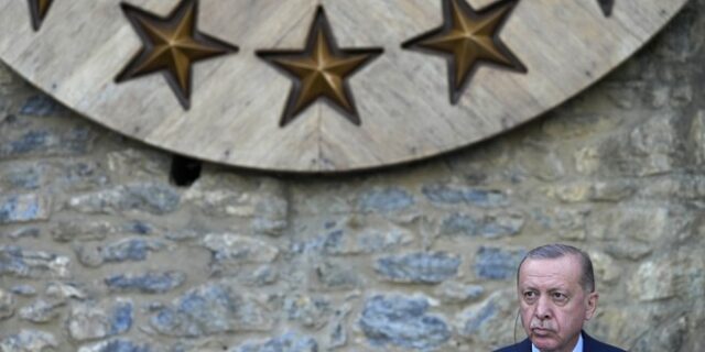 Η Ρωσία “προσγειώνει” τον Ερντογάν για τον τουρανικό κόσμο