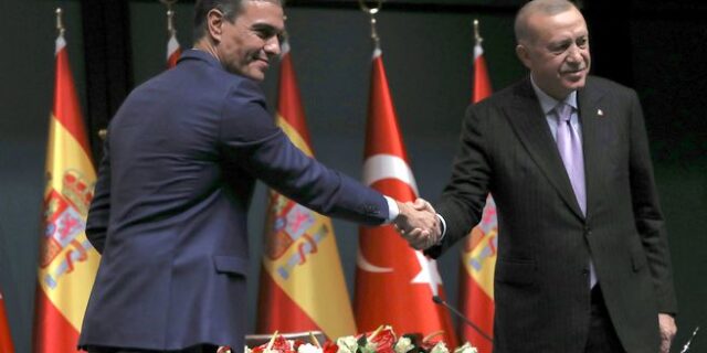 Η “απομονωμένη” Τουρκία αγοράζει αεροπλανοφόρο από την Ισπανία