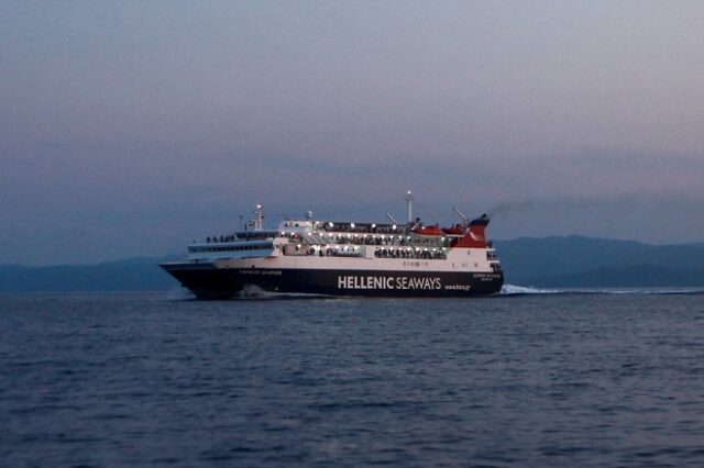 Σκόπελος: Μηχανική βλάβη στο πλοίο “Εξπρές Σκιάθος” – Επέβαιναν 63 άτομα