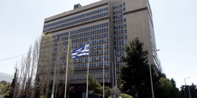Θέμα δημοκρατίας εγείρει η κυβερνητική κάλυψη της δράσης της ΕΥΠ