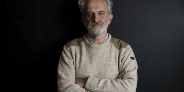 Δημήτρης Καταλειφός: Ακούστε την καθηλωτική μουσική απαγγελία του στο “Πιστεύω” του Λειβαδίτη