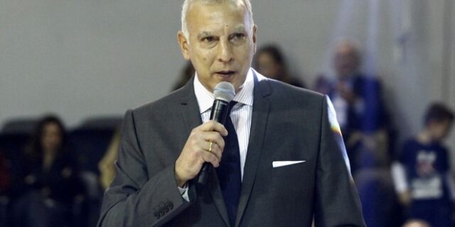 Νίκος Γκάλης: Υπογεγραμμένη μπάλα του σε δημοπρασία για την ενίσχυση της Ιωάννας Παλιοσπύρου