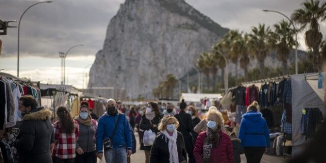 Γιβραλτάρ: Το πιο εμβολιασμένο κράτος στον πλανήτη πάει σε “εορταστικό lockdown” – Τι πραγματικά ισχύει