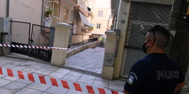 Γυναικτονία στη Θεσσαλονίκη: Χτύπησε τη σύζυγό του 8 φορές με κυνηγετικό μαχαίρι