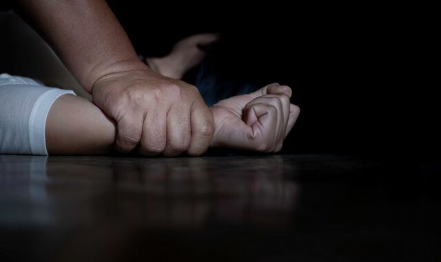 Κρήτη: 47χρονος επιχείρησε δεκάδες φορές να βιάσει 15χρονη