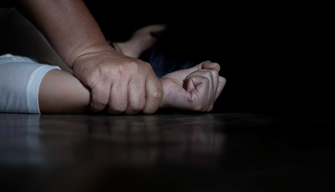 Κρήτη: 47χρονος επιχείρησε δεκάδες φορές να βιάσει 15χρονη