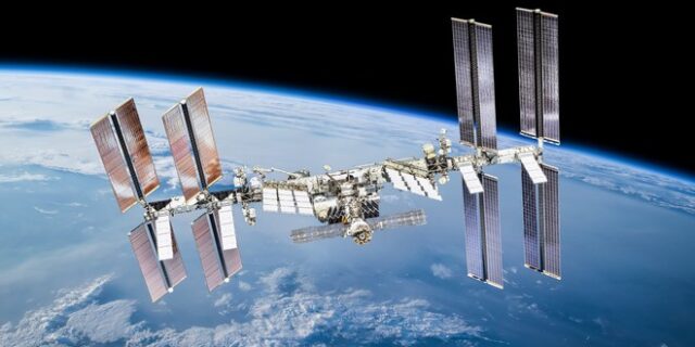 Το Πεντάγωνο ερευνά διαστημικά συντρίμμια που απείλησαν τον Διεθνή Διαστημικό Σταθμό