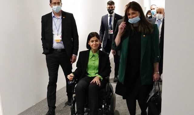 COP26: Μία μέρα μετά κατάφερε να μπει η Ισραηλινή υπουργός με το αναπηρικό της αμαξίδιο