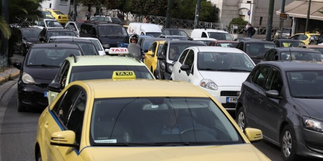 Κίνηση στους δρόμους: Στα “κόκκινα” Κηφισός και Κατεχάκη – LIVE ΧΑΡΤΗΣ