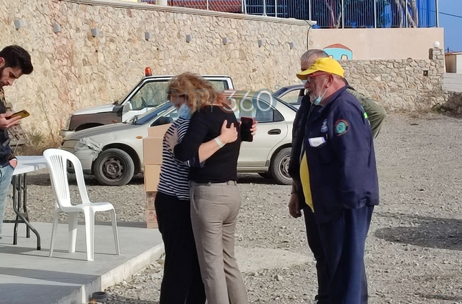 Κρήτη: Η στιγμή στο αντίο των μεταναστών που συγκίνησε τους πάντες