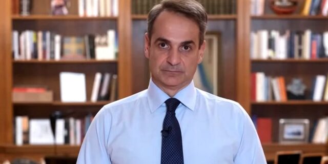 Γιατί ο Μητσοτάκης έκανε πάλι μισό βήμα για τους ανεμβολίαστους 