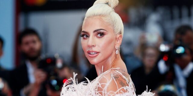 Lady Gaga: Ποζάρει γυμνή για το εξώφυλλο της Vogue