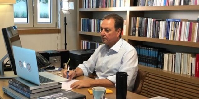 Θετικός στον κορονοϊό ο υπουργός Αγροτικής Ανάπτυξης Σπήλιος Λιβανός