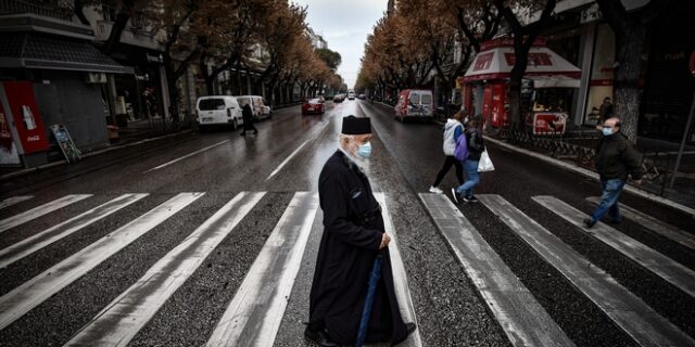 Η κυβέρνηση λέει “όχι” σε γενικό lockdown και εξετάζει νέα μέτρα μόνο για ανεμβολίαστους