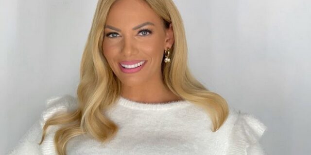 Ιωάννα Μαλέσκου: Ποζάρει για πρώτη φορά με τον σκύλο του συντρόφου της